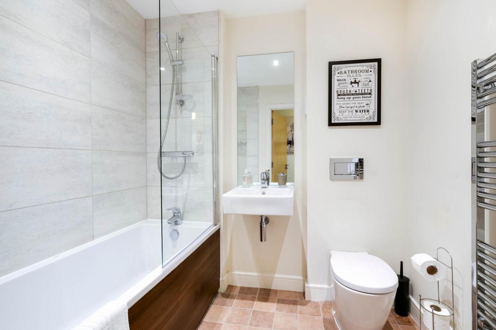 Alder House Serviced Apartment Maidenhead By 360Stays 외부 사진