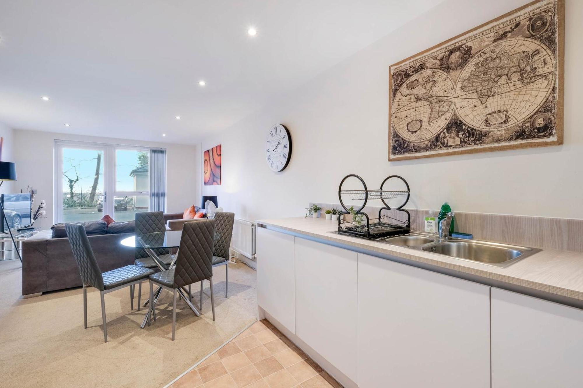 Alder House Serviced Apartment Maidenhead By 360Stays 외부 사진