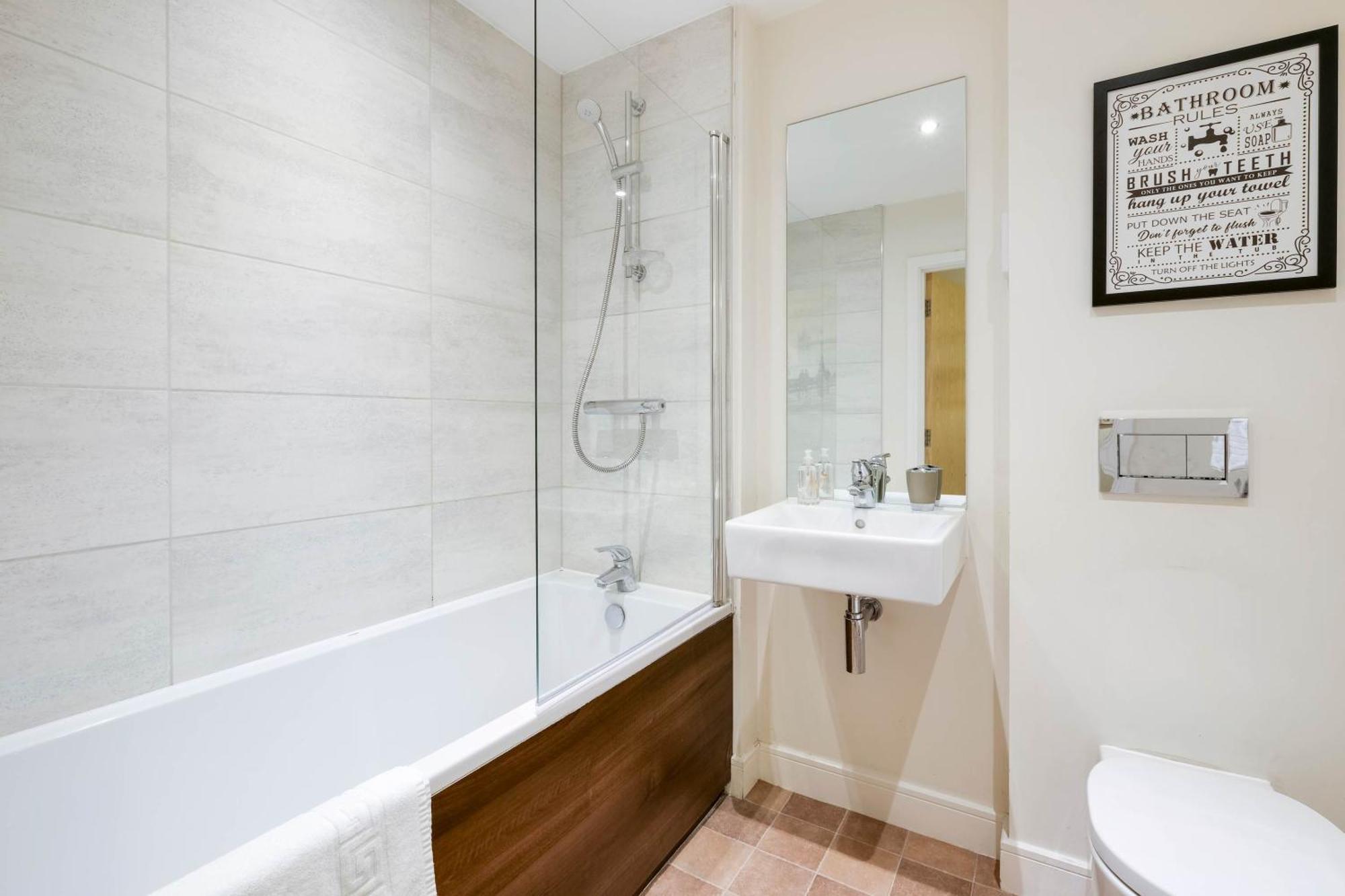 Alder House Serviced Apartment Maidenhead By 360Stays 외부 사진