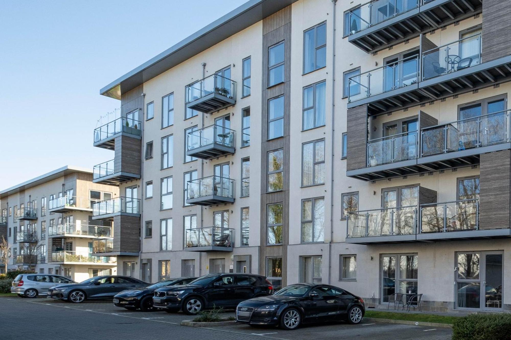 Alder House Serviced Apartment Maidenhead By 360Stays 외부 사진